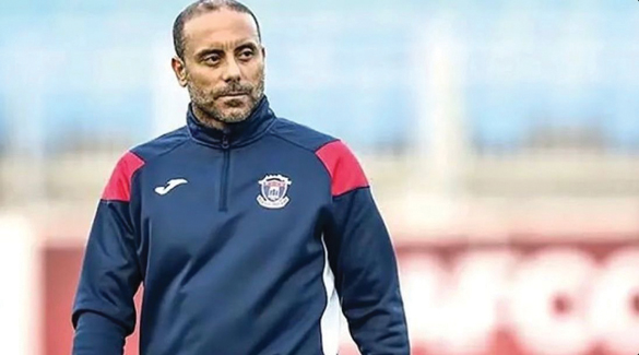 العدالة يُبعد غوميز ويتعاقد مع المكشر