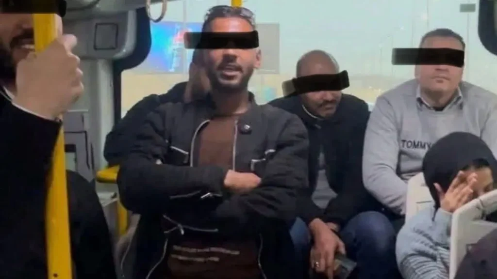 مصر.. براءة المتهم بالتحرش في قضية “فتاة الأتوبيس”