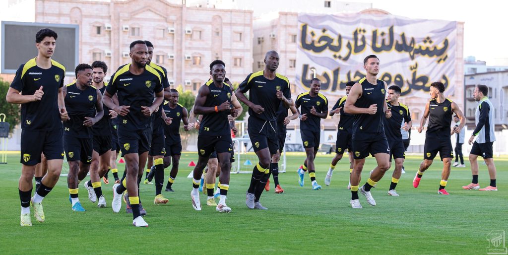 الاتحاد يكمل تحضيراته