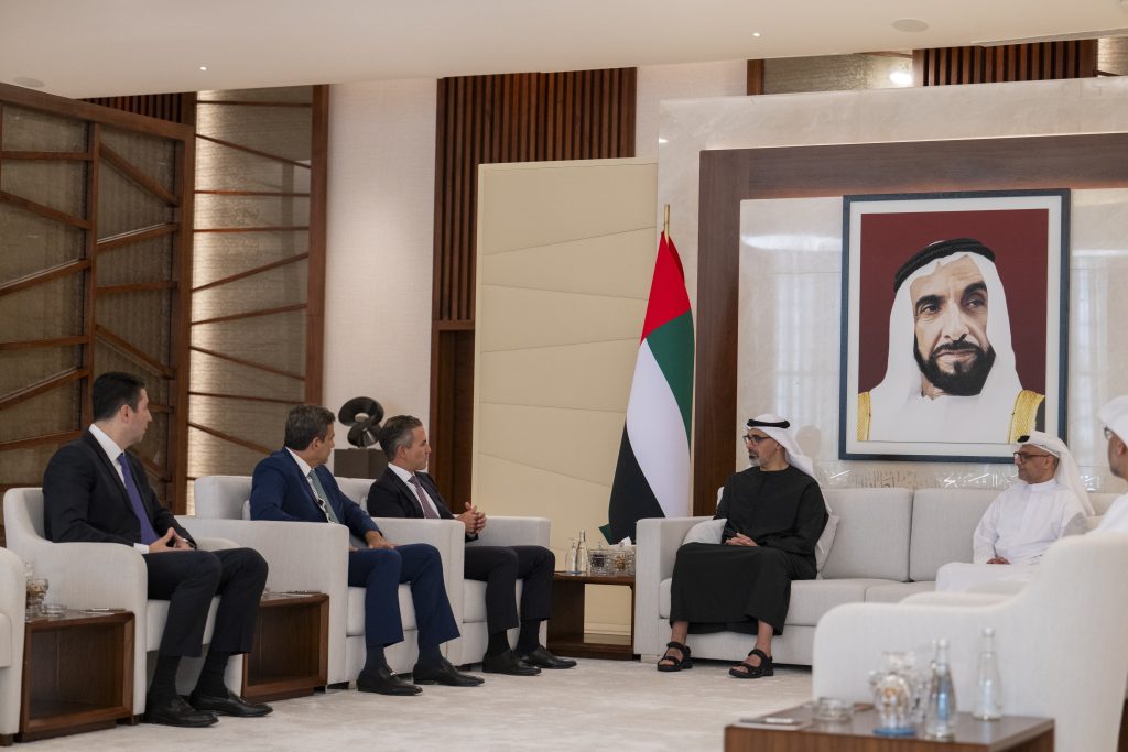 خالد بن محمد بن زايد يلتقي الرئيس التنفيذي لمؤسسة “نوبنك” للخدمات المالية والمصرفية الرقمية