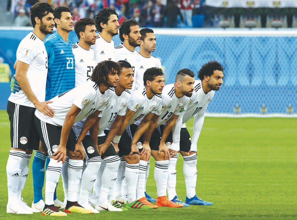 محمـد صــلاح.. قدمٌ من ذهـب تلهم «الفراعنـة»