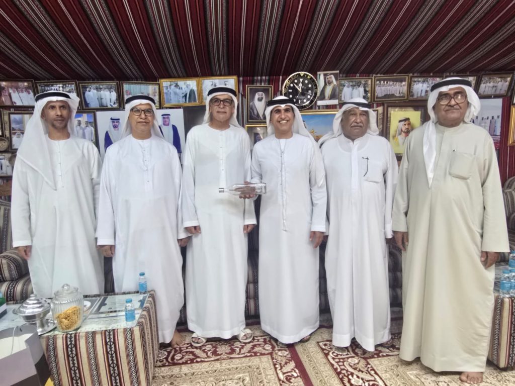 سالم بن سلطان القاسمي يزور “قرية بن درويش التراثية” برأس الخيمة