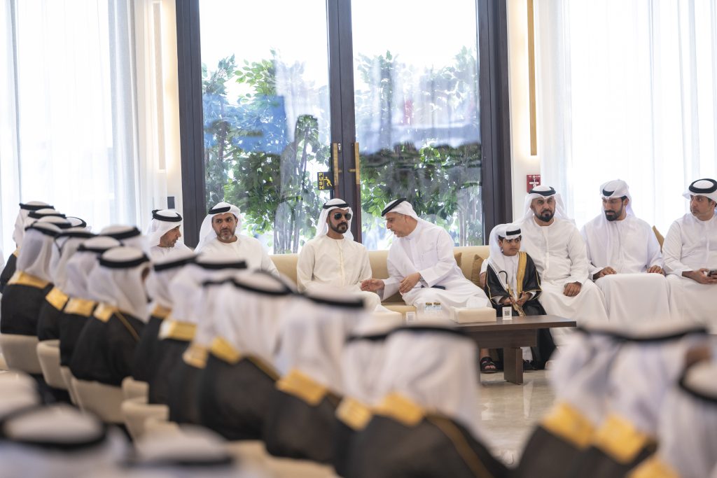 خليفة بن طحنون بن محمد يشهد العرس الجماعي لـ619 عريساً من أبناء الإمارات