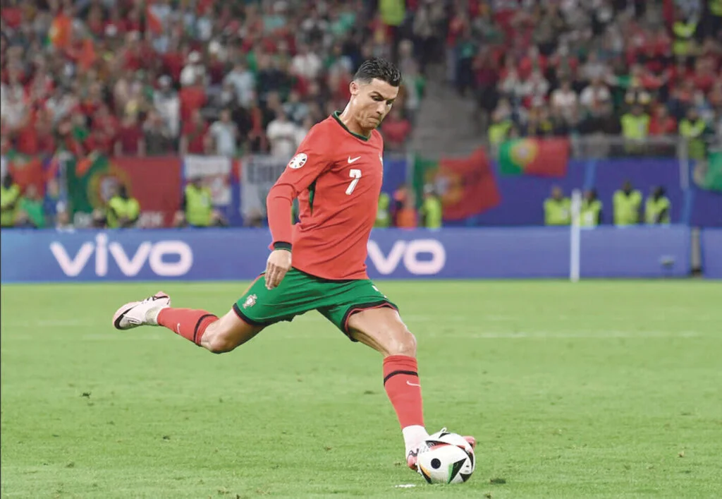 بين مارادونا وميسي… الدهاء عبقرية