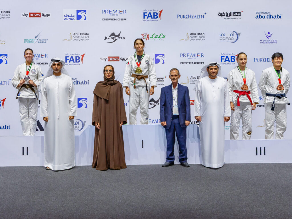 5 ميداليات لـ”بطلات الإمارات”في انطلاق “منافسات الكبار” ببطولة العالم للجوجيتسو
