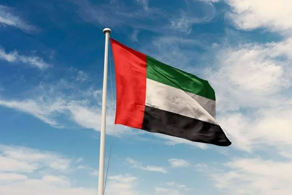 الإمارات تُدين بشدة استمرار استهداف جماعة الحوثي الأعيان المدنية والسفن السعودية