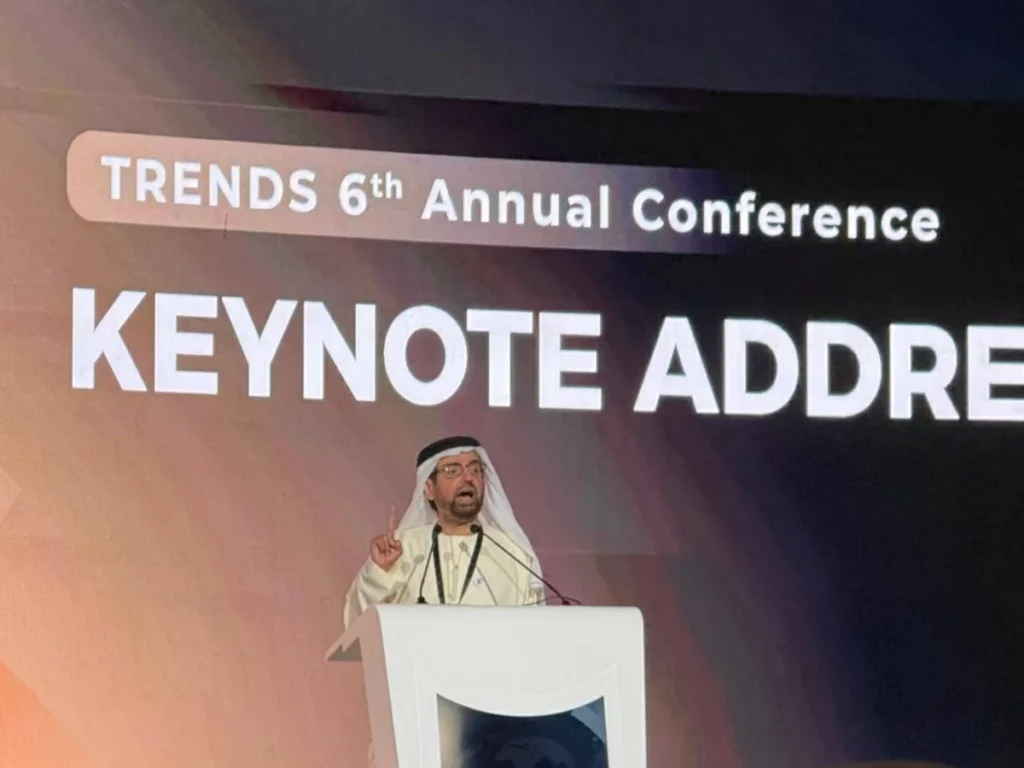علي النعيمي: قيادات سياسية توظف مواقع التواصل لتفريق الشعوب